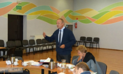 Burmistrz Barda będzie zarabiał prawie dwa razy mniej? Radni zadecydują