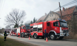 Samochód spłonął w garażu