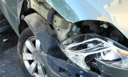 Kobieta wjechała w słup energetyczny