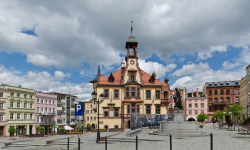 Miasto Nowa Ruda: 120 kandydatów na radnych, a tylko 21 mandatów