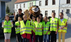 Akcja policjantów i dzieci w Kamieńcu Ząbkowickim. Cytryny zamiast mandatów