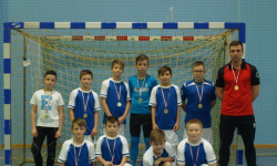 Młodziki Orła najlepsze w strzegomskim turnieju