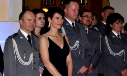 Pierwszy bal charytatywny policji. Licytowano gadżety znanych ludzi