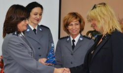 W Polsce 20 tysięcy kobiet pracuje w służbach MSW