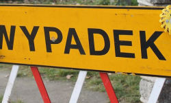 Jechał na akcję strażacką. Wpadł w poślizg i spowodował wypadek