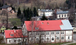 Porównanie starych i nowych miejsc na fotografiach