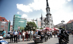 Miłośnicy motocykli przybędą do miasta Frankensteina