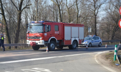 Wypadł z jezdni i dachował