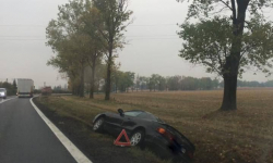 "Oślepiły ją światła aut jadących z naprzeciwka". Kolizja na krajowej ósemce