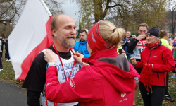 Bieg rozpoczął się o godz. 11. Zawodnicy biegli jedenaście kilometrów