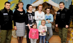 Paczki dla domów dziecka w Domaszkowie i Kłodzku