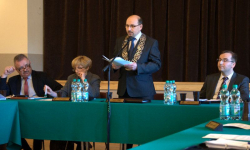Przełomu nadal brak, mocny podział w radzie. W kluczowych sprawach nie było decyzji