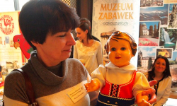 W muzeum zabawek odnowiono ściany, gabloty i eksponaty