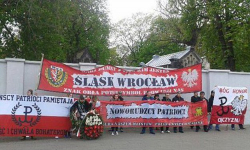 Noworudzcy Patrioci na pogrzebie majora „Łupaszki”