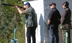 Policjant z Kudowy trzeci w zawodach strzeleckich 