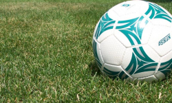 Miał pauzować za nadmiar kartek, a zagrał w trzech meczach. Walkowery dla Zamku