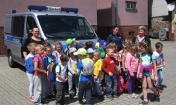 Najmłodsi zwiedzili komisariat i radiowóz