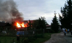 Pożar w Wiązowie. Podczas akcji zasłabła właścicielka