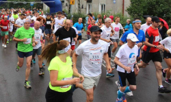 Biegacze na start. Już za niewiele ponad tydzień start „Ząbkowickiej dychy”