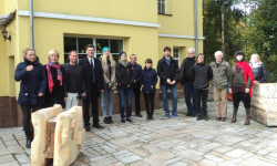 Nowe rzeźby w Domu Wczasów Dziecięcych 