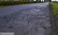 1.17 mln zł na remont. Naprawią ponad 3.2 km odcinek drogi powiatowej