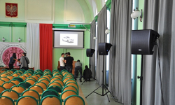 Aula w ząbkowickim ogólniaku z nowym nagłośnieniem 