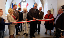 Nowoczesne rzutniki i ekrany 3D będą w izbie muzealnej
