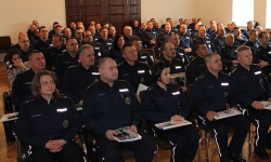 Policjantka ze Strzelina wyróżniona na konferencji „Dzielnicowy bliżej nas”