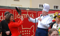 Niedziela palmowa w Bardzie z tradycyjnym jarmarkiem wielkanocnym