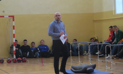 Uczniowie szkoły ponadgimnazjalnej mogli zobaczyć częściowy proces rekrutacji do policji