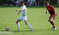 Derby przełożone, Skałki zachowują pięć punktów przewagi [VIDEO]