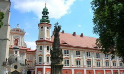 Głosujmy na klasztor pocysterski w Henrykowie
