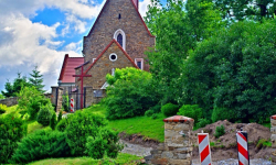 Remont schodów do kościoła w Nieszkowicach