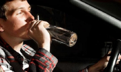 Policjanci zatrzymali pijanych kierowców-kombinatorów [raport ząbkowickiej policji]