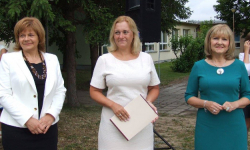Koniec roku szkolnego. Pożegnano dyrektorkę