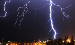 Dziś ponownie zagrzmi. Lokalnie może wystąpić grad