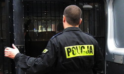 Policja łapie poszukiwanych przez sądy i pijanych rowerzystów