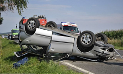 Dachowanie na drodze wojewódzkiej 385. Kierująca była pijana