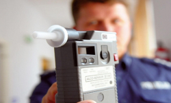 Pijany kierowca ciężarówki uszkodził barierki na drodze krajowej nr 46. Jechał na Śląsk 