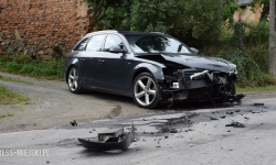 Kolizja z udziałem nieoznakowanego radiowozu. Kobieta nie przyjęła mandatu  [FOTO] [AKTUALIZACJA]