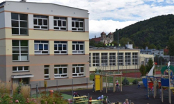 Stawiają na rozwój uczniów i nauczycieli. „Podniesienie jakości edukacji w szkołach gminy Bardo”