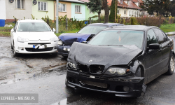 Zderzenie trzech aut w Bobolicach. Droga zablokowana [FOTO] [AKTUALIZACJA]