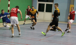 Podczas Ząbkowickiej Ligi Futsalu padło już ponad pół tysiąca bramek. Jutro kolejne mecze