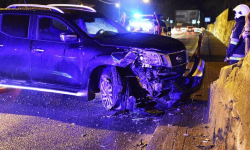 Zjechała z drogi i uderzyła w przydrożny mur. Utrudnienia na krajowej ósemce [FOTO] [AKTUALIZACJA]