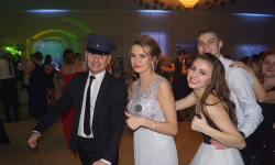 Bal studniówkowy uczniów z ZSP Ziębice