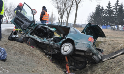 Krajowa ósemka zablokowana: auto wypadło z drogi. Jedna osoba poszkodowana [FOTO] [AKTUALIZACJA]