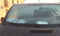 Dostał mandat za...jazdę z zamarzniętą szybą przednią