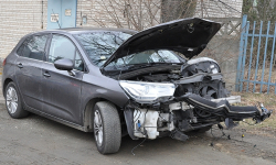 Kolizja osobówki z dostawczym Volkswagenem na skrzyżowaniu Przemysłowej i Waryńskiego [AKTUALIZACJA]