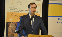 Kamieniecki pałac pięknieje w oczach. Ponad 10 mln zł pozyskanych ze źródeł zewnętrznych [foto]