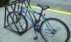 Policja: Chroń rower przed złodziejem i zarejestruj go w Krajowym Rejestrze Rowerowym